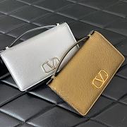 Valentino VLOGO Calfskin Wallet on Chain Gold Size 19 x 4 x 10.5 cm - 5
