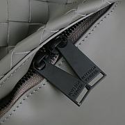 Bottega Veneta Intrecciato Backpack Grey Size  41 x 28.5 x 16 cm - 4
