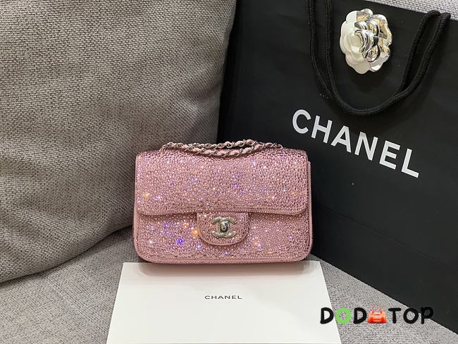 Chanel New Pearl Flap Bag Pink Size 15.5 x 20 x 6 cm - 1