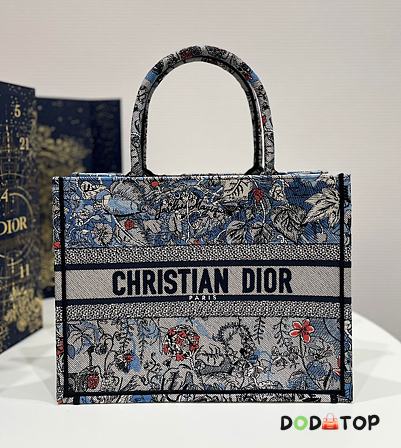 Dior Book Tote 06 Size 36 x 18 x 28 cm - 1