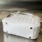 Bottega Veneta Mini Sardine Bag White Size 23.5 x 17.5 x 9 cm - 2