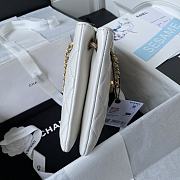 Chanel AS4603 Retro Metal Large Logo White Size 16.5 × 26.5 × 5 cm - 5