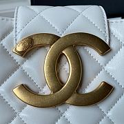 Chanel AS4603 Retro Metal Large Logo White Size 16.5 × 26.5 × 5 cm - 2
