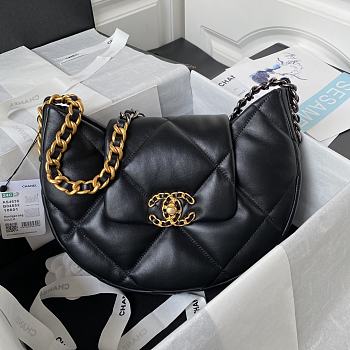 Chanel Underarm Bag Black AS4638 Size 25 × 20 × 7 cm