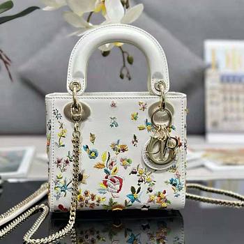 Dior Lady Mini Embroidered with Multicolor Small Flowers Size 17 x 15 x 7 cm