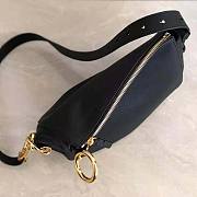 Burberry Medium Knight Bag Black Size 37 x 13 x 32 cm - 4