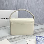 Givenchy Small Leather 4G Crossbody Bag White Size 21 x 15 x 6 cm - 4