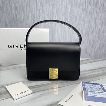 Givenchy Small Leather 4G Crossbody Bag Black Size 21 x 15 x 6 cm