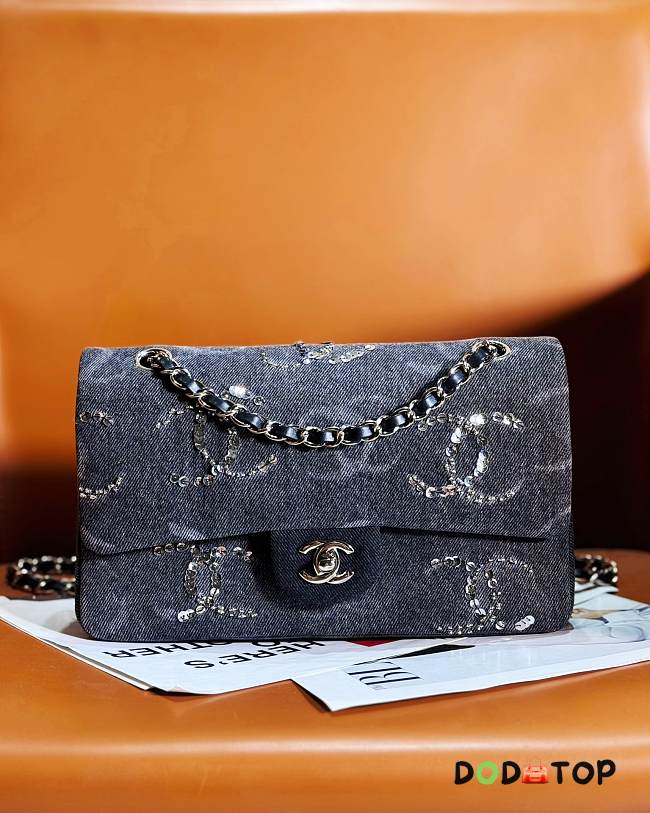 Chanel Classic Flap Bag Small Denim 01 Size 15.5 x 25.5 x 6.5 cm - 1