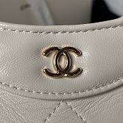 Chanel Mini 31 Bag White Size 17.5 × 20.5 cm - 2