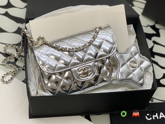 Chanel Flap Bag Star Coin Silver Size 20 x 15 x 4 cm - 1