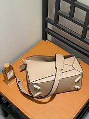 Loewe Leather Puzzle Top-Handle Sand Size 29 x 12 x 19 cm - 5
