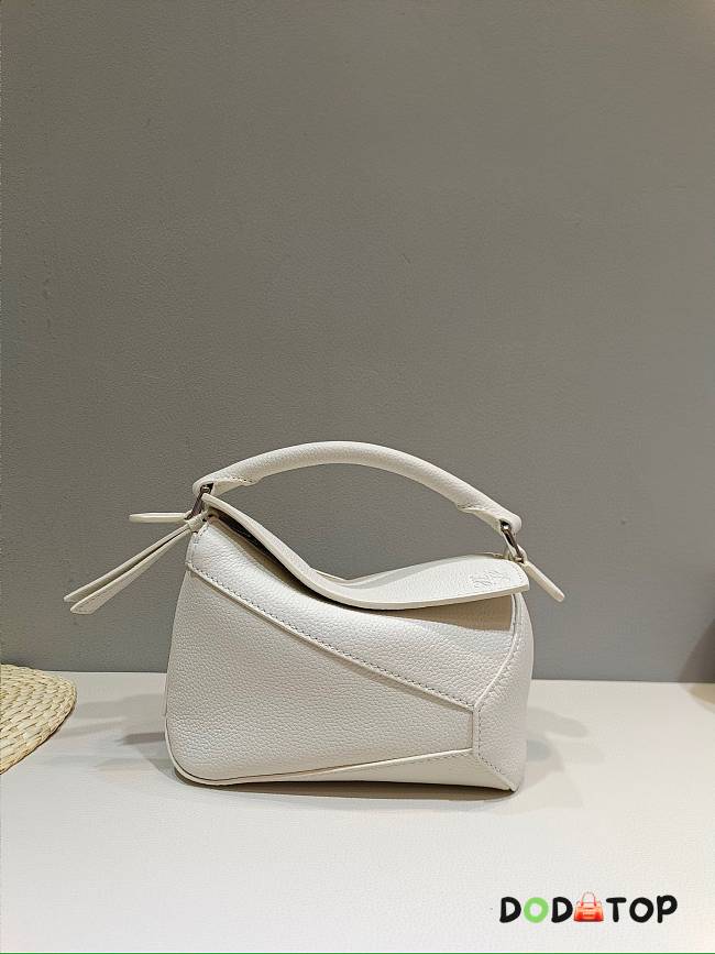 Loewe Puzzle Mini White Bag Size 18 x 8 x 12 cm - 1