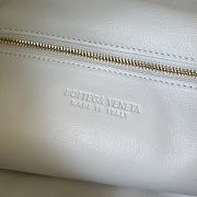 Bottega Veneta Large Hop Hobo Suede Shoulder Bag White Size 54 x 24 x 13 cm - 3