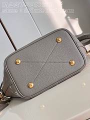 Louis Vuitton LV Blossom PM Mahina Leather Flight Mode Size 20 x 20 x 12.5 cm - 3