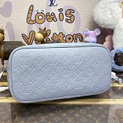 Louis Vuitton Neverfull MM Tote Bag Turtledove Size 31 x 28 x 14 cm - 4