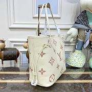 Louis Vuitton LV Neverfull MM Tote Bag M21579 Size 32 x 29 x 17 cm - 2
