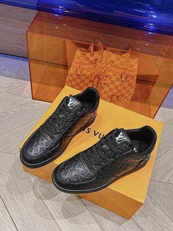 Louis Vuitton LV Rivoli Sneaker Black 