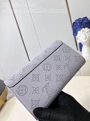 Louis Vuitton LV Iris Wallet Mahina Leather M82456 Size 19 x 12 x 2 cm - 4