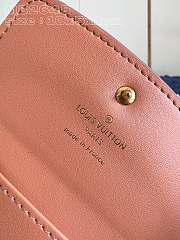 Louis Vuitton LV 4 Key Holder Mahina Leather M82648 Size 10 x 5 x 1 cm - 4