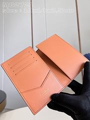 Louis Vuitton LV Passport Cover Mahina Leather M82721 Size 10 x 14 x 2.5 cm - 4