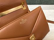 Valentino Garavani One Stud Leather Bag Brown Size 20 x 13 x 8.5 cm - 6