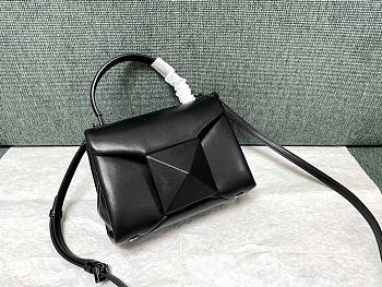 Valentino Garavani One Stud Leather Bag Black Size 20 x 13 x 8.5 cm