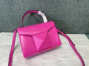 Valentino Garavani One Stud Leather Bag Rose Pink Size 20 x 13 x 8.5 cm - 1
