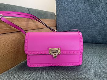 Valentino Garavani Rockstud 23 Small Bag In Pink Size 23 x 13 x 9 cm
