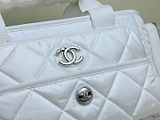Chanel Coco Neige Travel Bag White Size 16 x 35 x 20 cm - 2