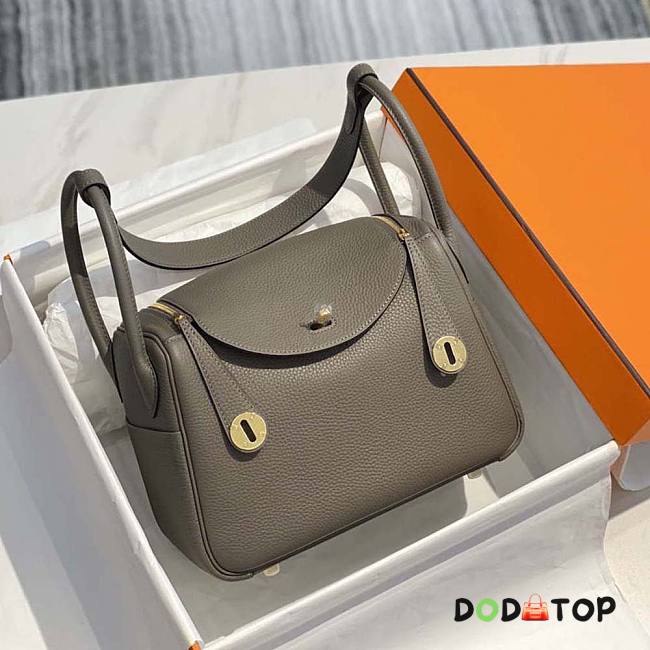 Hermes Lindy 26 in Clemence Leather Gray Gold Hardware Size 26 x 18 x 14 cm - 1