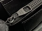 Louis Vuitton LV Capucines East-West Mini M23955 Size 22 x 12 x 8 cm - 6