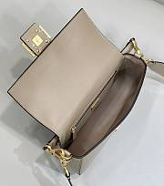 Fendi Baguette Bag In Crocodile Leather Beige Size 27 x 6 x 16 cm - 5