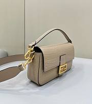 Fendi Baguette Bag In Crocodile Leather Beige Size 27 x 6 x 16 cm - 3