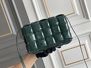 Bottega Veneta Padded Cassette Green Leather Bag Size 26 x 18 x 8 cm - 3