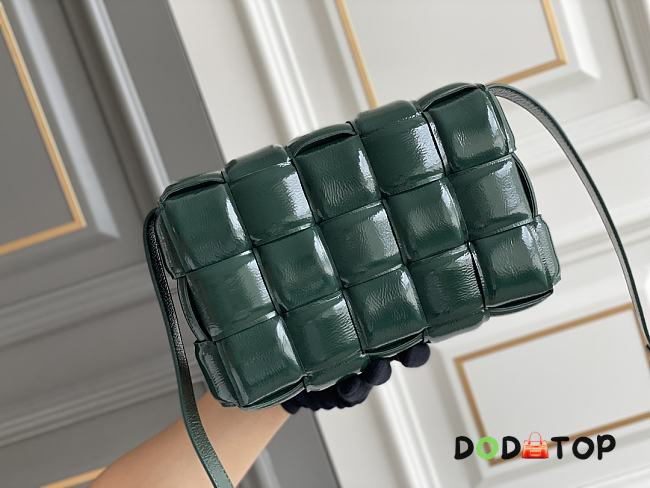Bottega Veneta Padded Cassette Green Leather Bag Size 26 x 18 x 8 cm - 1