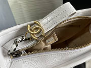 Chanel Raffia Rattan Small Gabrielle Hobo Bag White Size 20 x 15 x 8 cm - 5