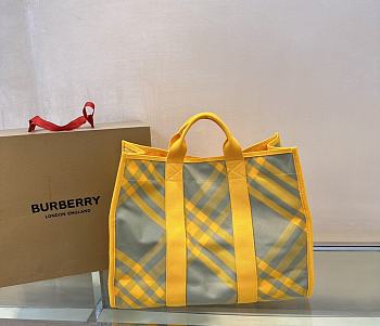 Burberry Plaid-Check Cotton Tote Bag Size 42 x 36 x 20 cm