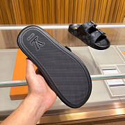 Louis Vuitton Men Slippers Black - 6
