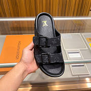 Louis Vuitton Men Slippers Black - 2