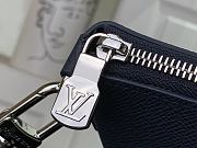 Louis Vuitton Slim Briefcase NV Taiga Leather M30978 Blue Size 40 x 29 x 4 cm - 6