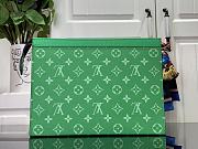 Louis Vuitton Pochette Voyage Medium Green M83099 Size 27 x 21 x 5 cm - 1
