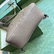 Gucci Jumbo GG Crossbody Bag In Gray Leather Size 19 x 29 x 7 cm - 4