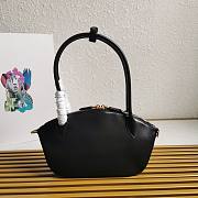 Prada Small Leather Handbag in Black Size 31 x 16 x 11 cm - 2