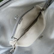 Gucci Blondie Medium Tote Bag Silver Size 34.5 x 41 x 8 cm - 4