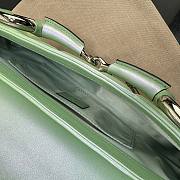 Gucci Horsebit Chain Medium Shoulder Bag Green Pearl Size 38 x 15 x 16 cm - 2