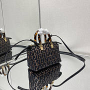 Fendi Baguette Chain Midi Size 24 x 14 x 7 cm - 3