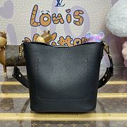 Louis Vuitton Lock and Walk Bucket Bag M24006 Size 20 x 20.5 x 12 cm - 2