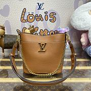 Louis Vuitton Lock and Walk Bucket Bag M24165 Brown Size 20 x 20.5 x 12 cm - 1