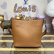 Louis Vuitton Lock and Walk Bucket Bag M24165 Brown Size 20 x 20.5 x 12 cm - 3